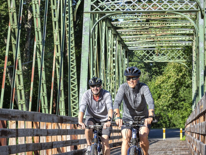 Dix Bridge Hudson Crossing Cyclists MG 0881